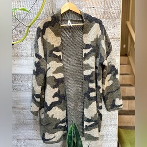 Dreamers by Debut | Long Open Knit Cardigan - Women's M/L, Green/Tan Camo